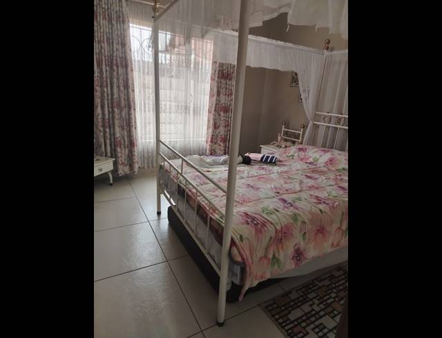 3 BEDROOM HOUSE FOR SALE IN LENNOXTON